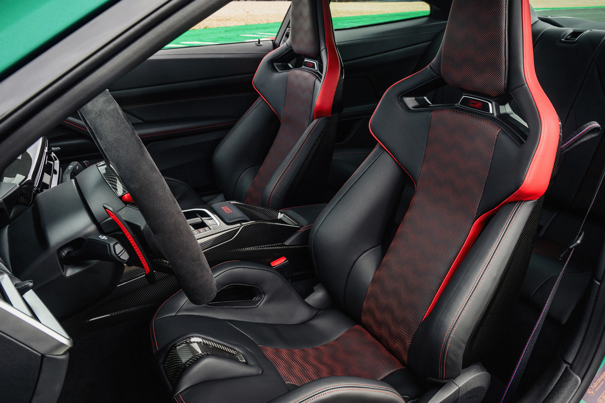 P90548584_highRes_the-all-new-bmw-m4-c