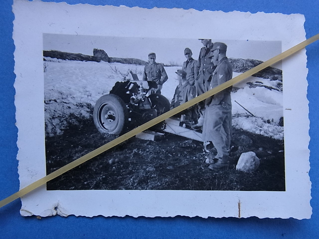 Foto Deutsche Soldaten Gebirgsjäger mit Gebirgsgeschütz in Norwegen