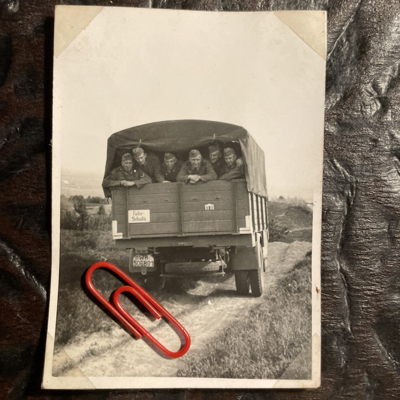 Transporter Lieferwagen KFZ Fahrzeug Oldtimer Soldat