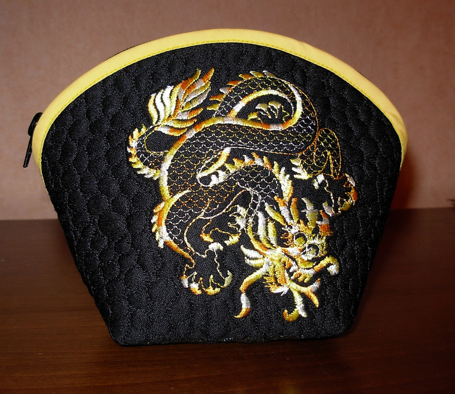 косметичка дракон