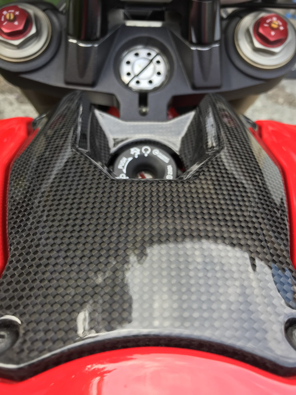 B906234F-3064-4D9E-B0C0-19E164AD8106