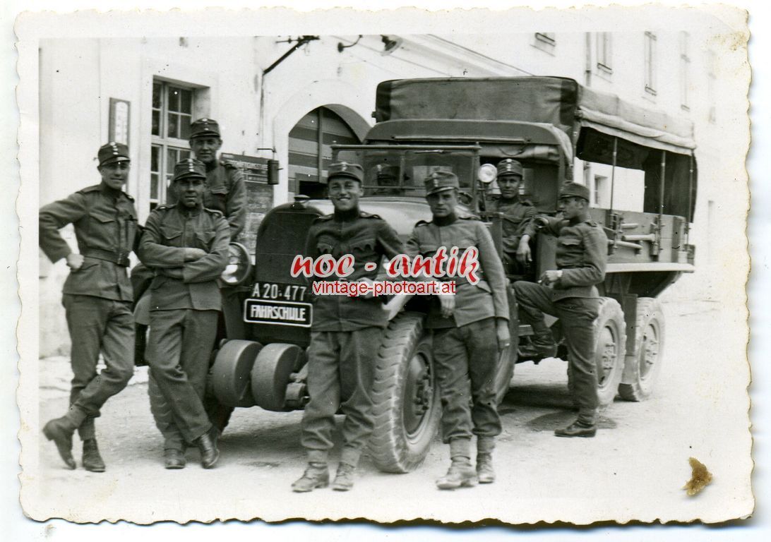 Foto Bundesheer LKW Fahrschule Kaserne Wöllersdo