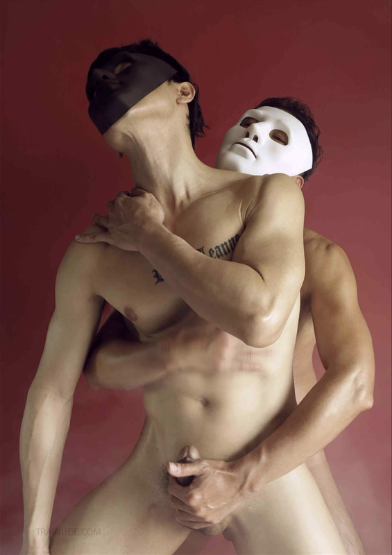 047