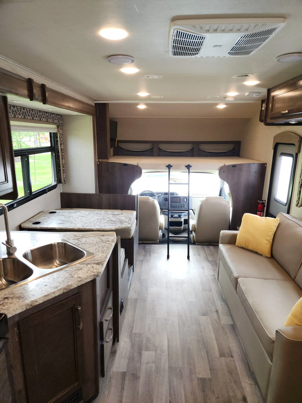 Vehicle thumbnail 34