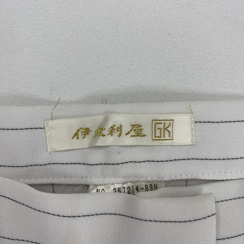 1006529 3