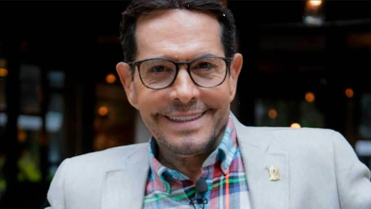 Pepillo Origel preocupa en redes por alarmante foto, recibiendo atención médica