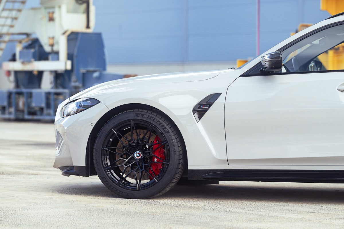 P90468128_highRes_the-first-ever-bmw-m