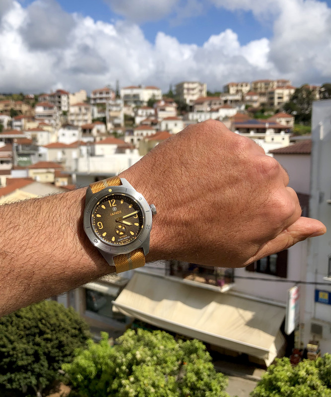 52309827-9645-4E3A-9B6A-81F6F40D3704