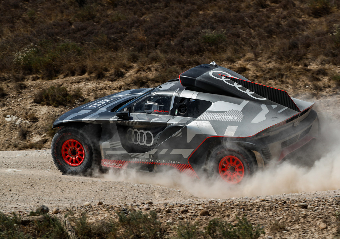 Audi-RS-Q-e-tron-tests_12