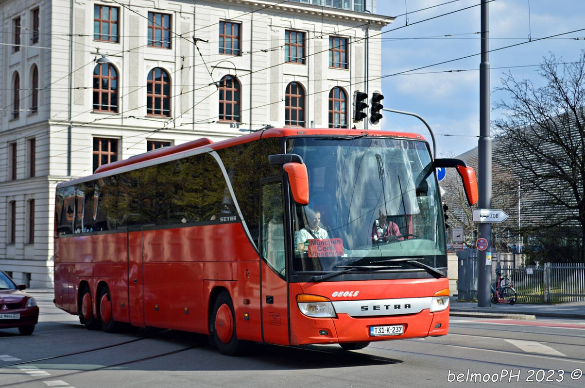 E2BE0C68-BFDF-4B84-9AA6-8D7E2CB7BC82