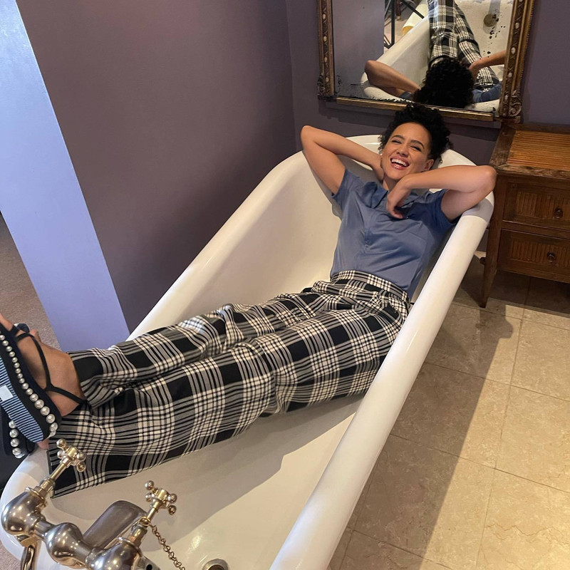 Nathalie-Emmanuel-Feet-5985977