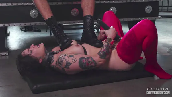 Vanessa Vega A Well Disciplined Slut Gets Punished In BDSM Way