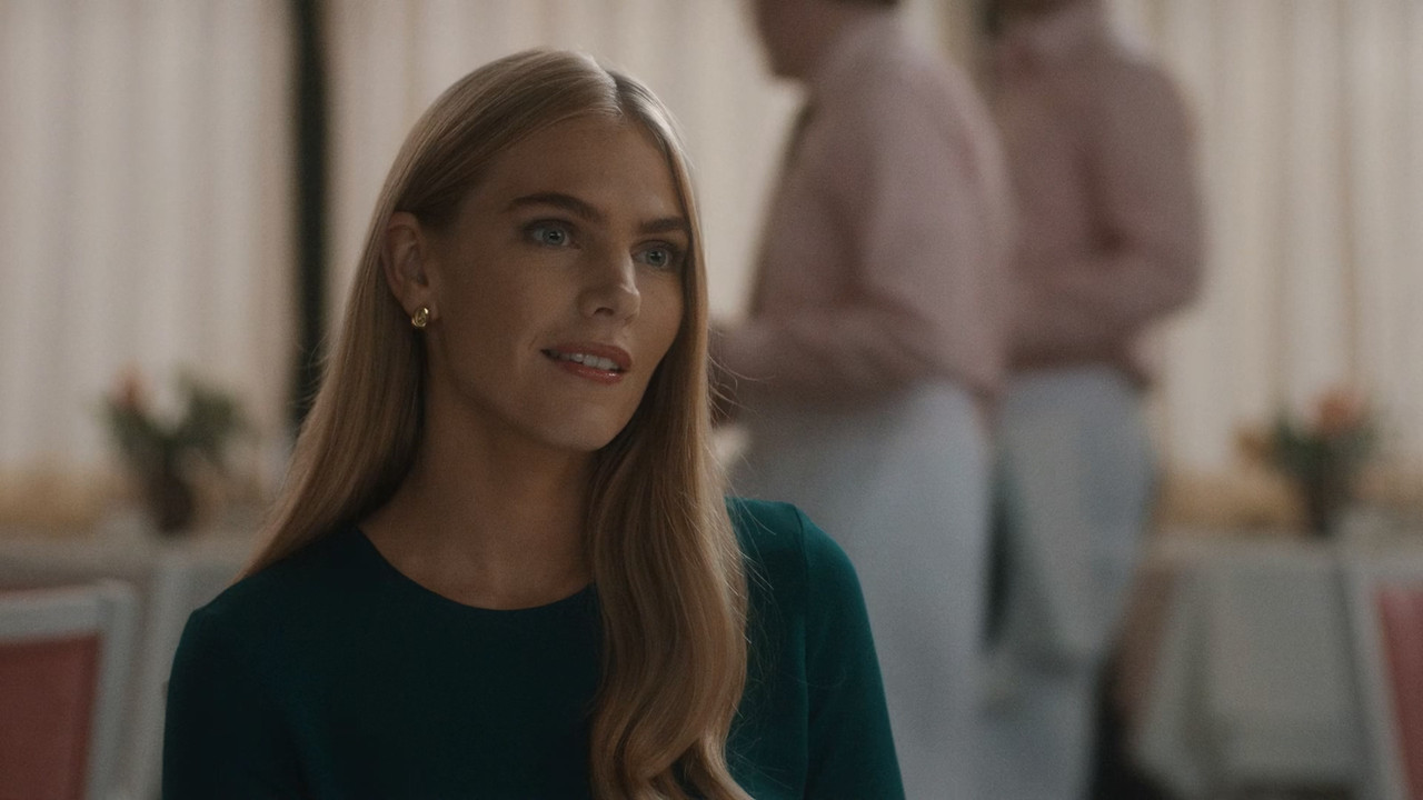 Sweetbitter (2018) S02E01 The Pork Special (4Kto1080p STAN Webrip x265 10bit EAC3 5.1 - HxD) [TAoE].