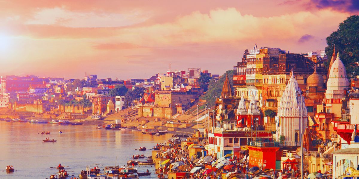 Varansi darshan tour by luxury bus