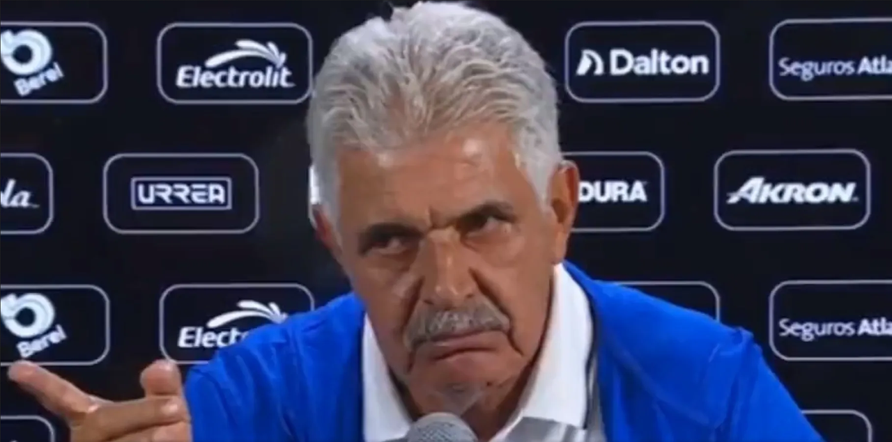 Tuca Ferretti se niega a dar conferencia de prensa tras derrota de Cruz Azul