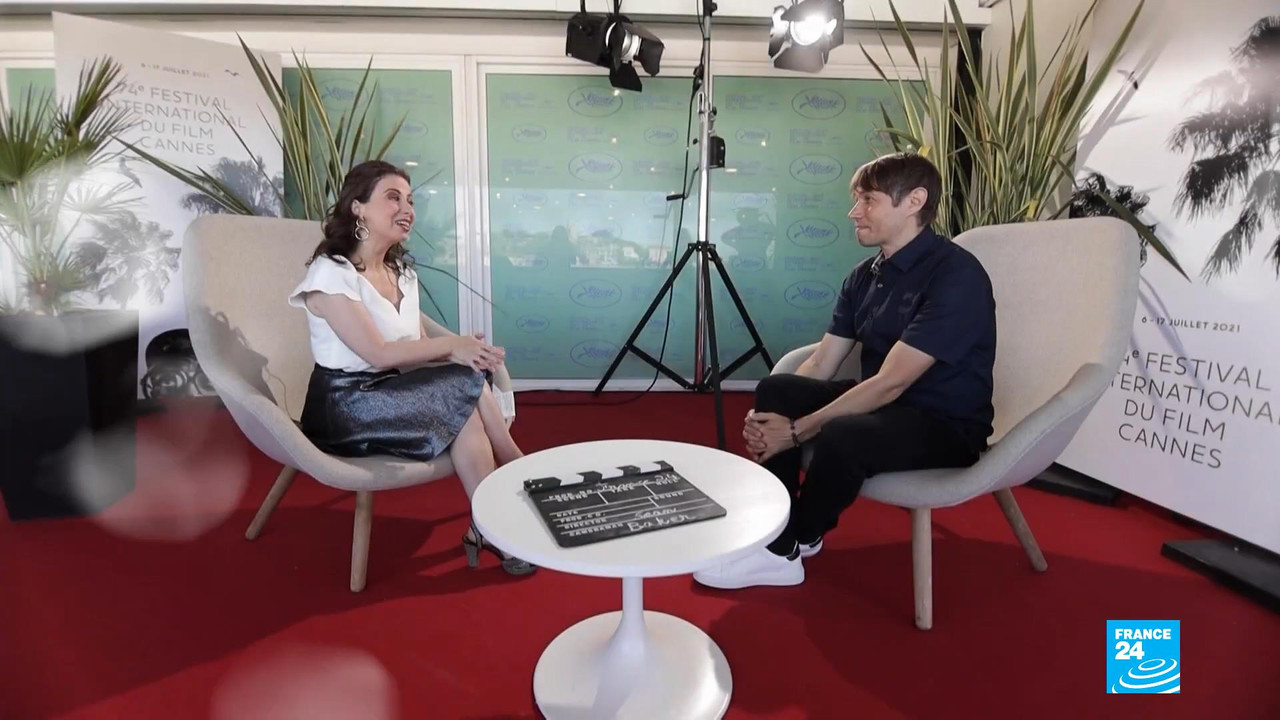 Cannes 2021 Director Sean Baker makes lift-off with Red Rocket • FRANCE 24 English.mp4_snapshot_01.0