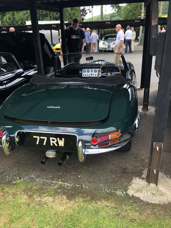 8F760592-E5C9-4F92-8908-3A9DC65E4672