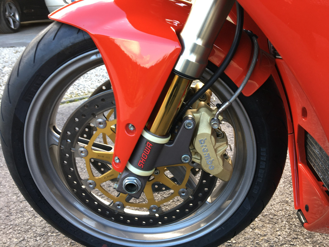 7AC343B6-048F-4F19-8338-3D76CBB64643