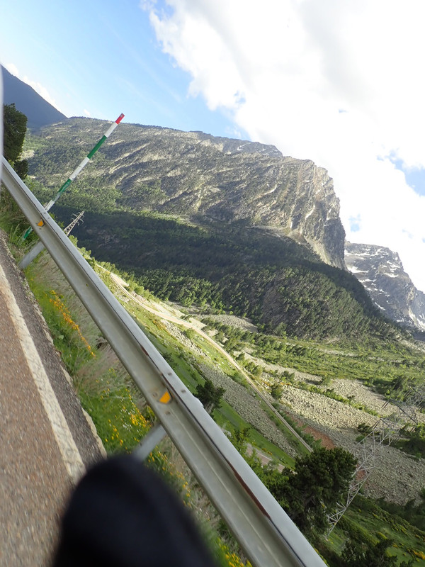 9FE3900B-8EC8-45DA-AA96-05206B8DC044