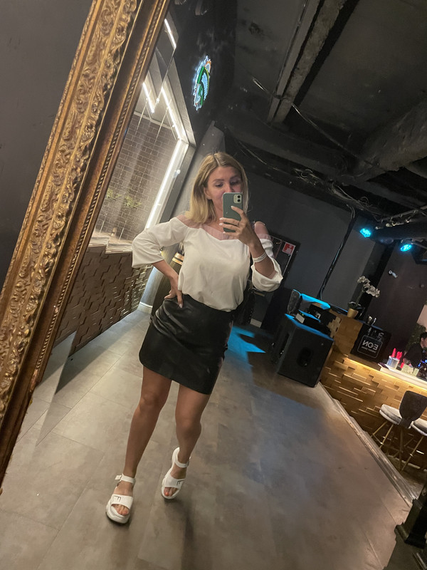 DB79F700-2931-4086-86C1-B80C281D0742