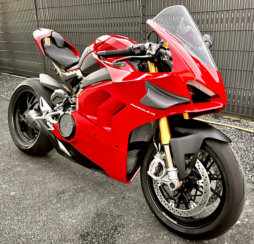 AFC5E51A-606C-4FF3-B43F-981F6C1D8DFD