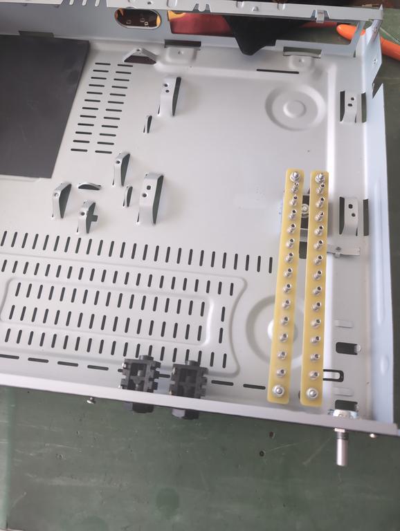 [Image: Chassis-1.jpg]