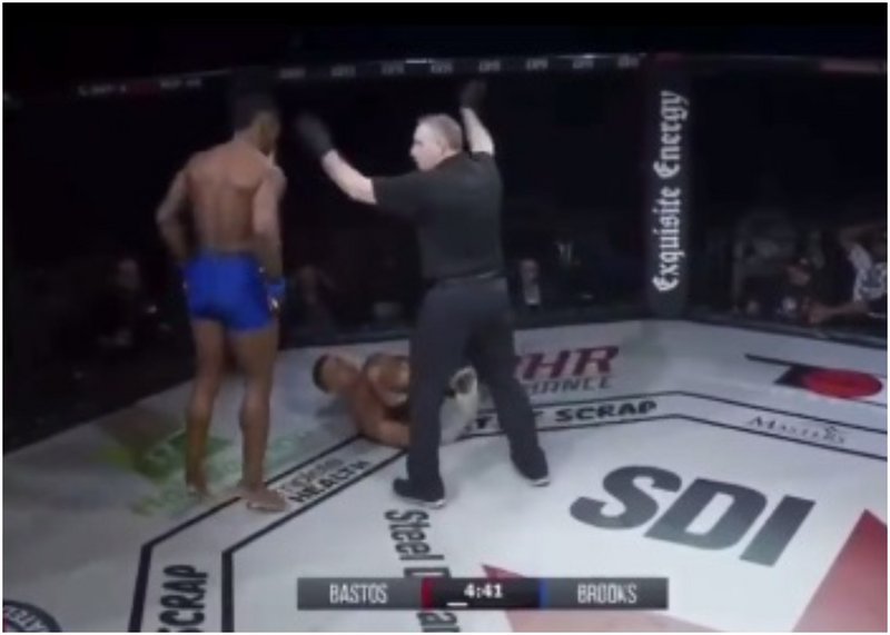 Бразилец си счупи крака в битка с бивш шампион на Bellator 