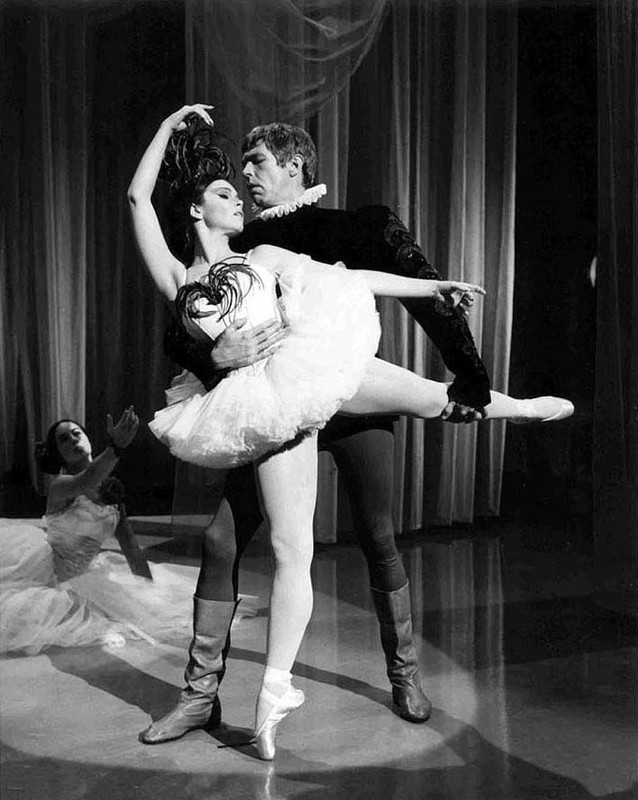 yvonne_craig_038