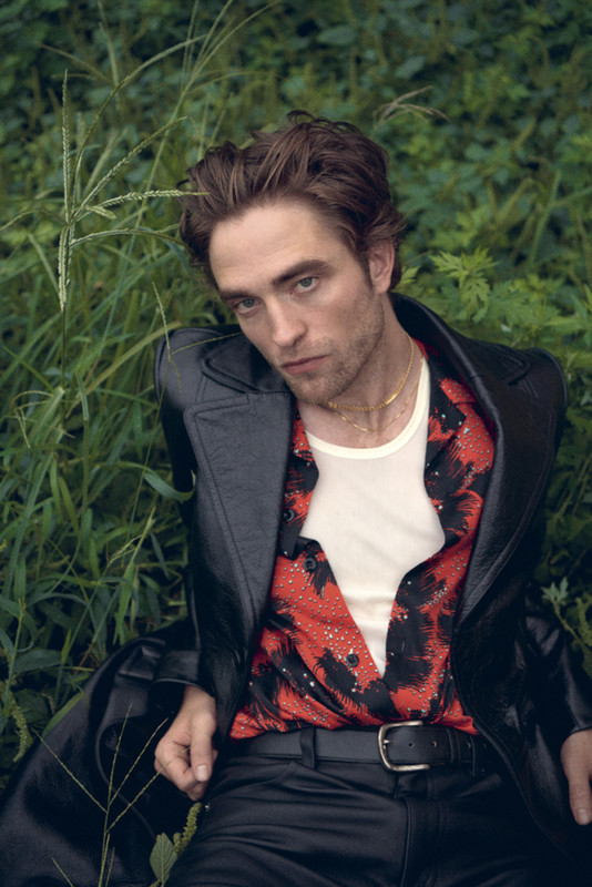 20180912_Interview_Robert_Pattinson_Basketball_0253_05-667x1000