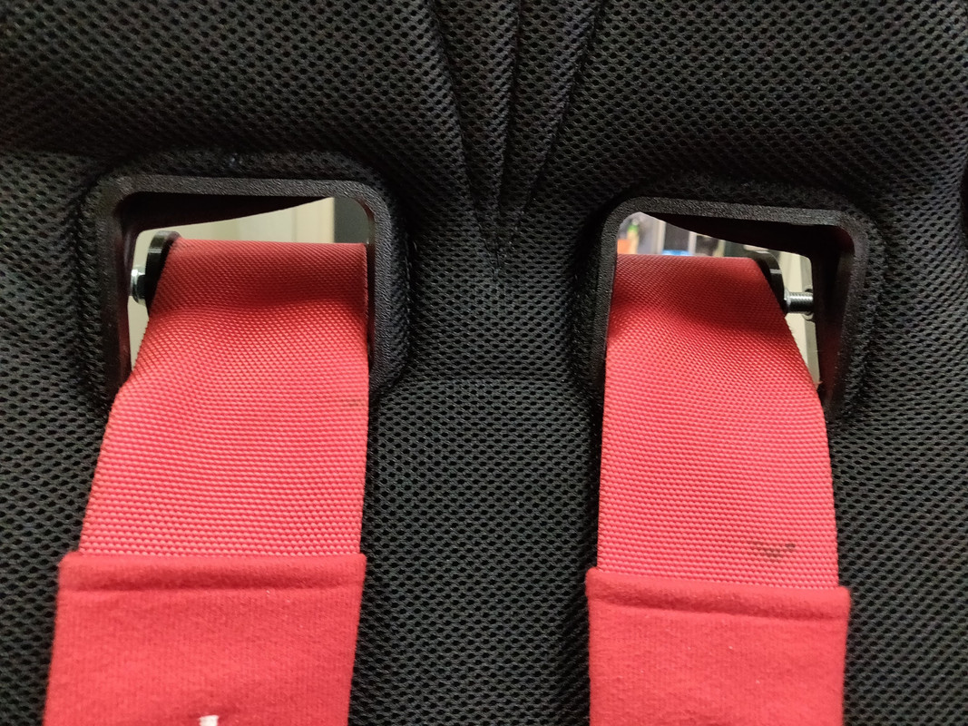 Passive Seat Belt Tensioner 2.0 for the SFX 100 RaceDepartment