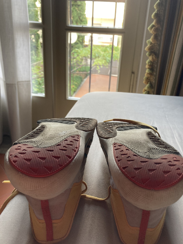 33E433B7-E3ED-47CA-83DD-827A8138492B