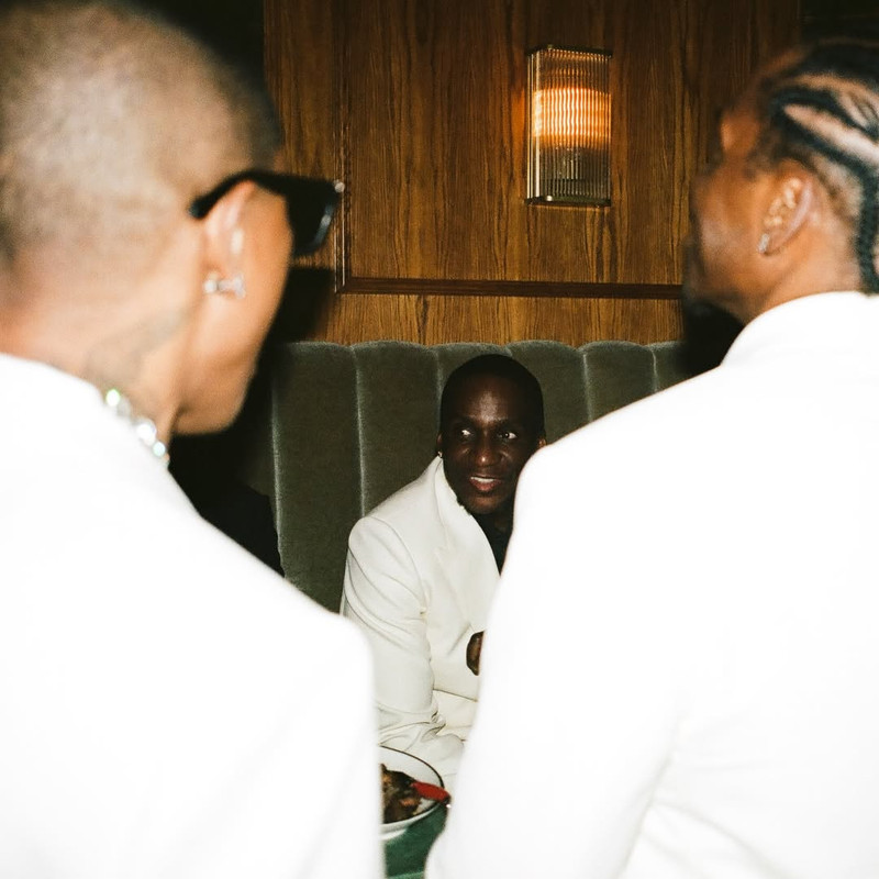 Tailored_Vuitton_Richards_Rollies_Rolls_Rehearsals_Black_Trucks_Squad_Goals_Best_Rap_Perf_(3)