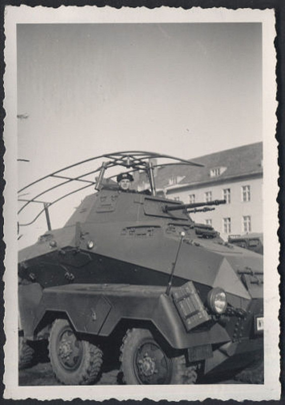 8 Rad Panzerspähwagen SDKFZ mit Rahmenantenne Pa