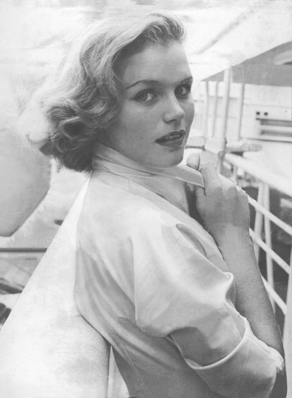 Lee_Remick_c02