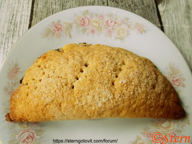 Песочные пирожки или пирог с творогом и шоколадом