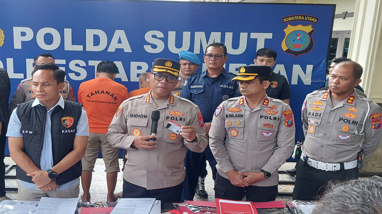 Polisi Periksa Pembuatan SIM Palsu di Medan, Dua Pria Jadi Tersangka Polisi Periksa Pembuatan SIM Palsu di Medan, Dua Pria Jadi Tersangka