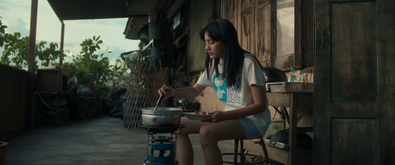 Red-Life-2023-Thai-WEB-DL-1080p-x265-HEVC-AAC-6ch-MSub-mkv-0001