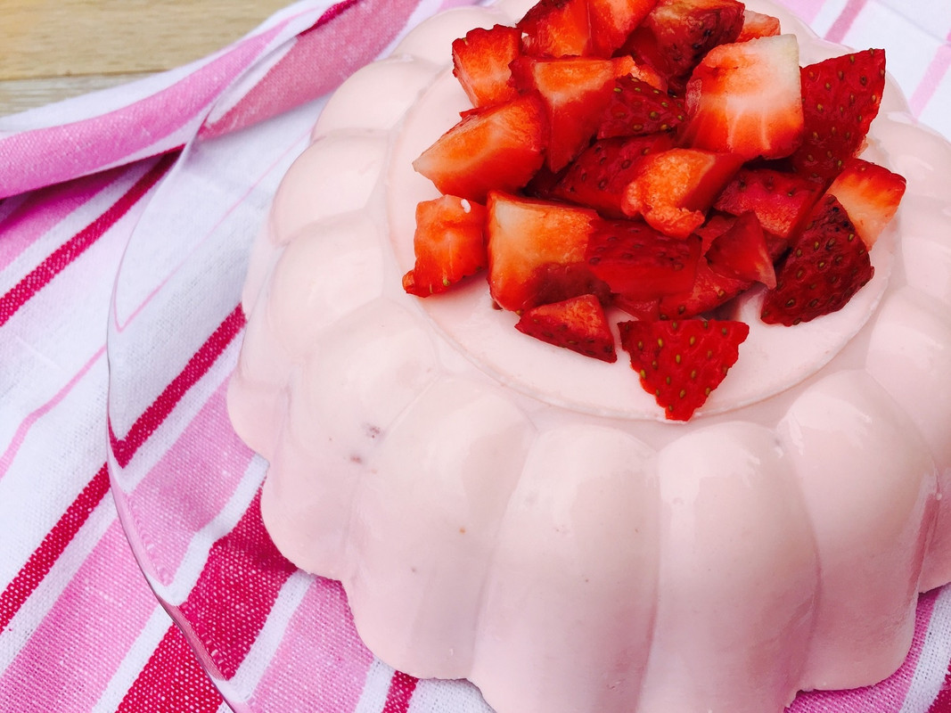 ¿Cómo se hace la gelatina de fresa? Esta receta solo necesita 3 ingredientes