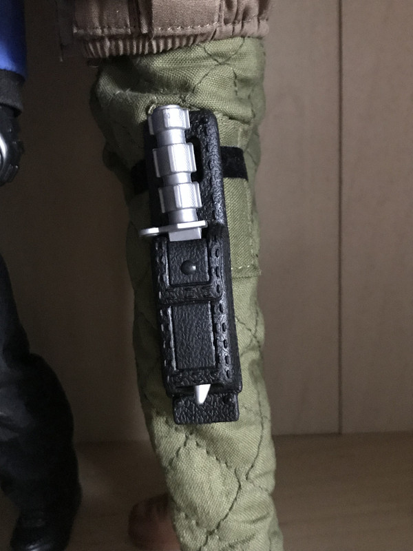 Wanted:black knife sheath with velvet velcro strap. F6147230-F03-D-4-F2-A-AC2-C-223-B6-D91798-F