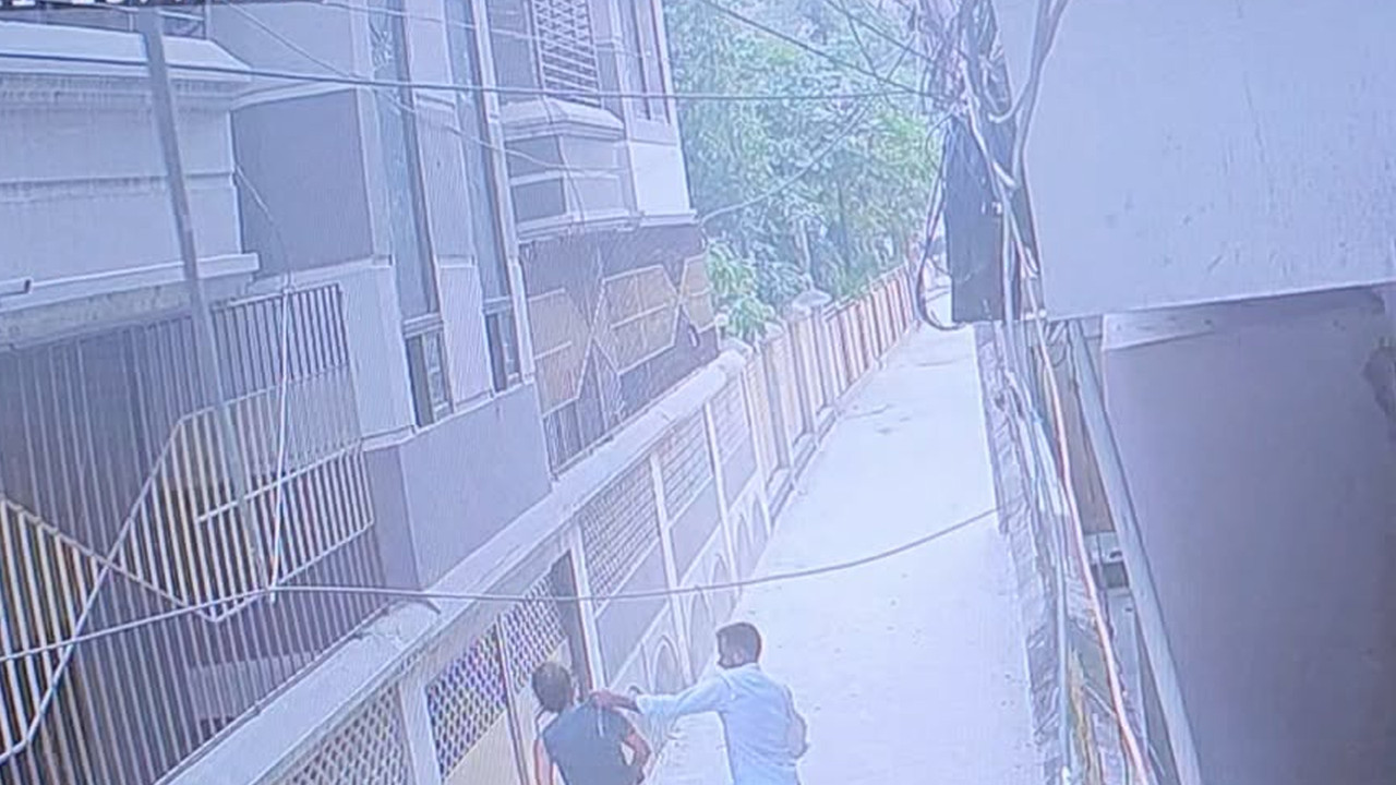 ফতুল্লায় ব্যবসায়ীকে তুলে নিয়ে মুক্তিপণের দাবিতে নির্যাতনের অভিযোগ
