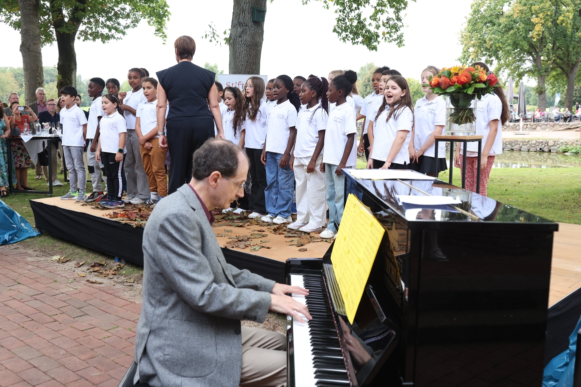 web_Indian Summer 2025 Stiftung Kinderjahre (c) Wallocha (175)