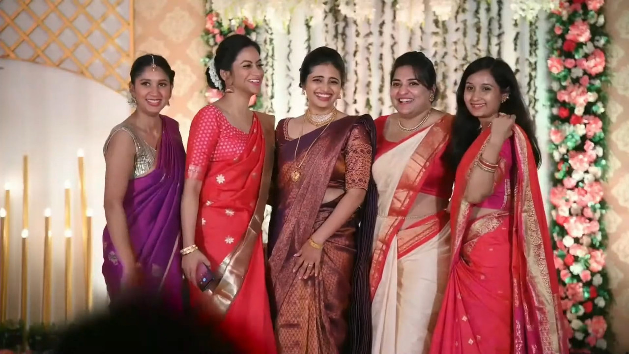 [Image: Hot-sexy-malayali-girls-in-sexy-sarees-m...47-607.jpg]