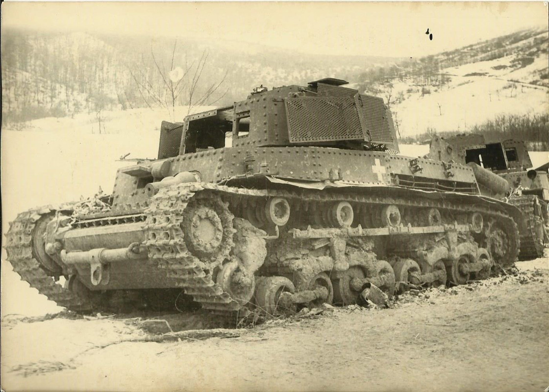 ORIGINAL FOTO BEUTE ZERSTÖRTER DEUTSCHER PANZER 