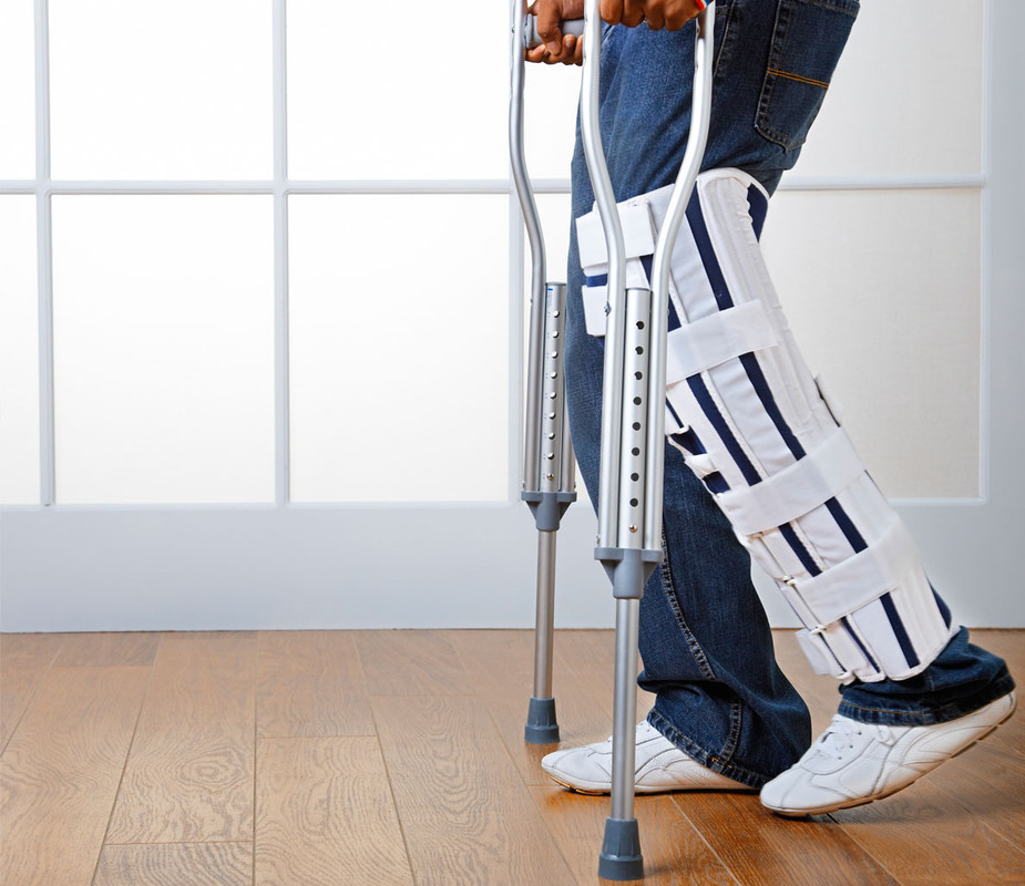 Как подобрать костыли подмышечные