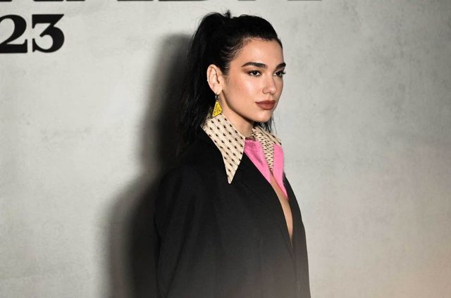 dua-lipa-milan-2023-billboard-1548.jpg