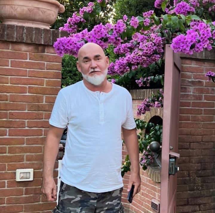 9FE3F113-93D1-4ED7-BD7D-8312D3FC5154