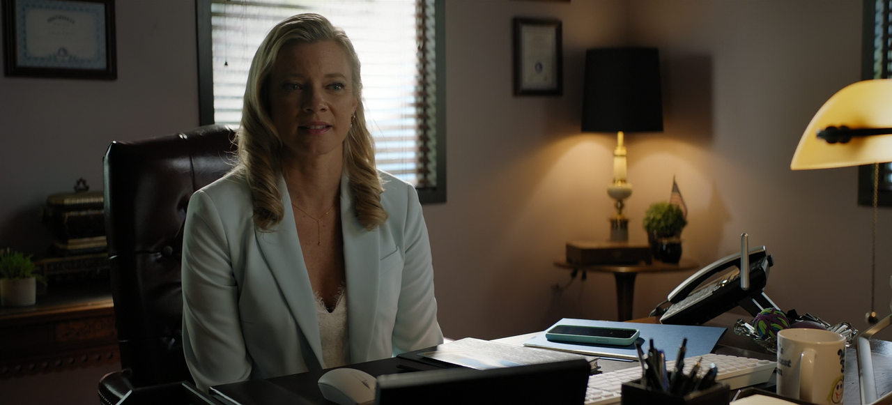 Stargirl.S02E02.Summer.School.Chapter.Two.1080p.10bit.AMZN.WEB-DL.DDP5.1.HEVC-Vyndros.mkv_snapshot_2