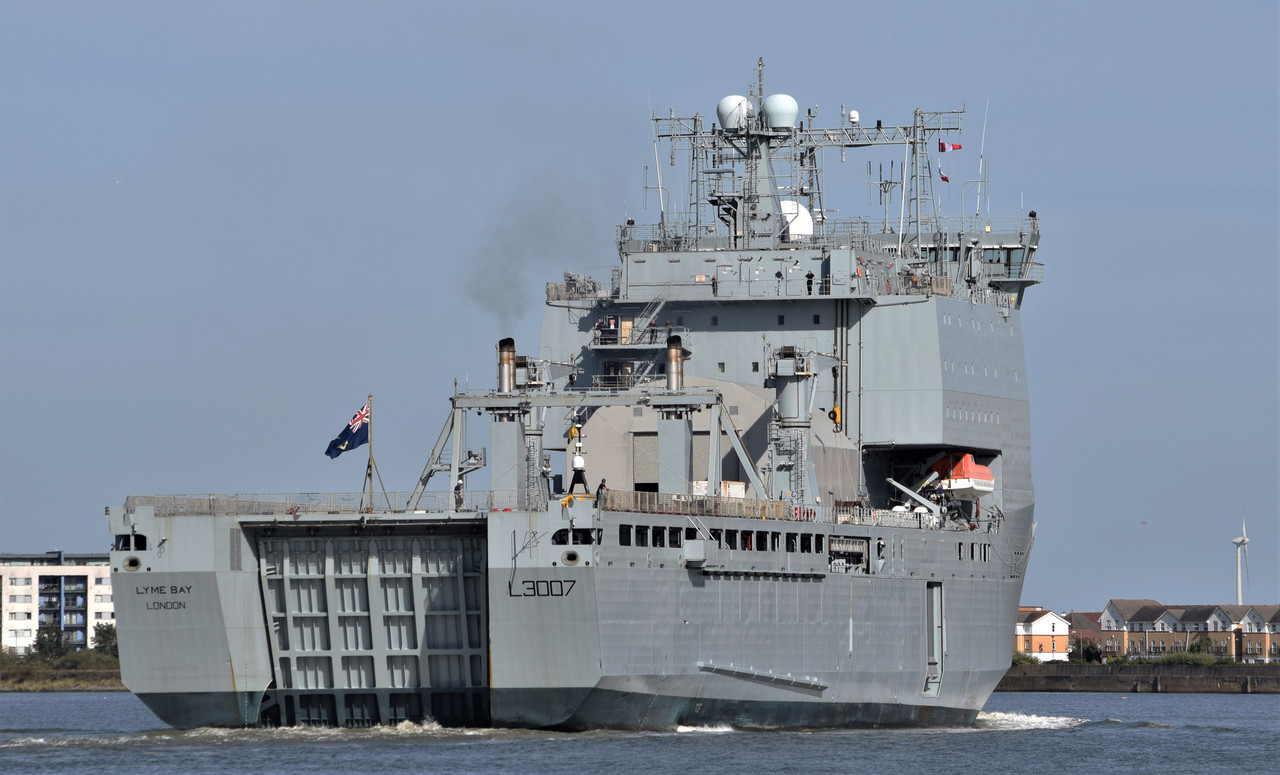 RFA Lyme Bay (5) @ Woolwich Reach 14-09-19