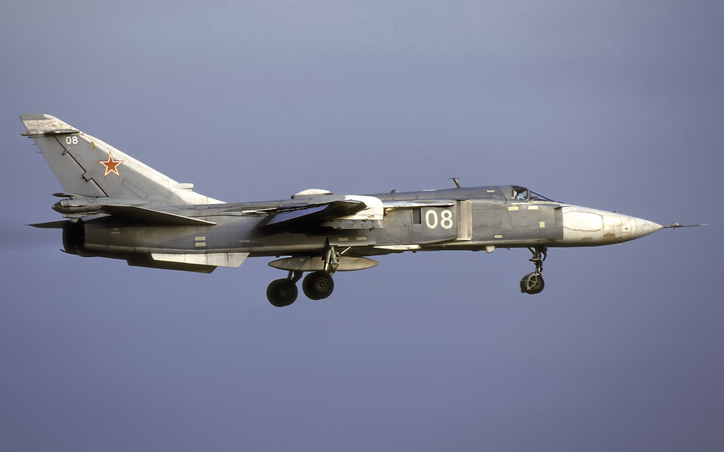 11 ORAP Su-24MR 08 White_0515328_3