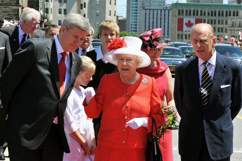 Canada ra tuyên bố về đồng tiền in hình nữ hoàng Anh Elizabeth II - VietBF